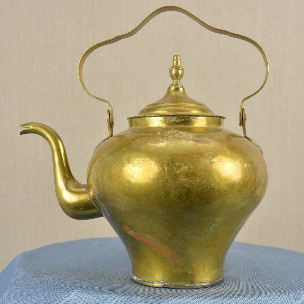2 Quintal Old Dutch Hammered Tea Kettle with Brass Spout and Knob and Wooden Handle
