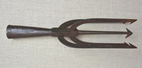 19TH CENTURY OCEAN FISHING SPEAR UNUSUAL LARGE FORM - Wiscasset